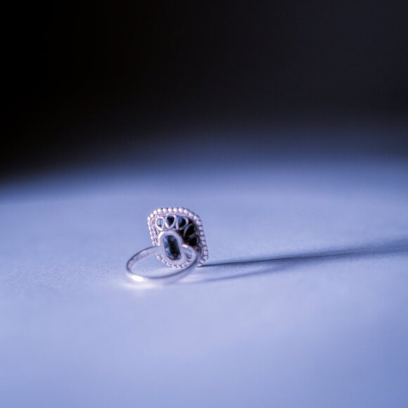 Tiffany Ziegfeld Daisy Onyx Ring - Picture 3 of 6